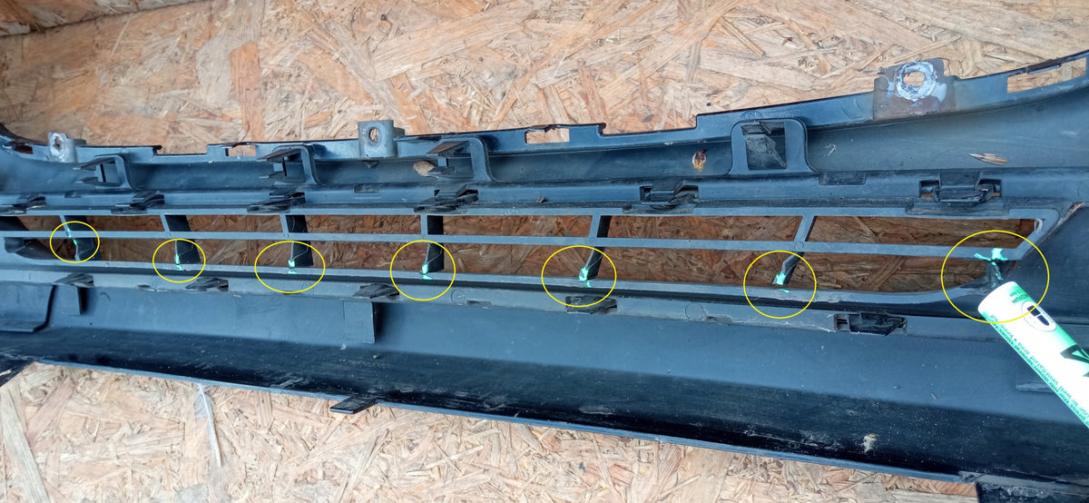 Peugeot 208 Lift 15- Pare-Chocs Avant Avant 9810513777 — photo 13 sur 15