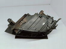 Laden Sie das Bild in den Galerie-Viewer, VOLKSWAGEN T-CROSS 2GM 18- LAMPA PRAWA PRZÓD PRZEDNIA ZWYKŁA H7 2GM941006A