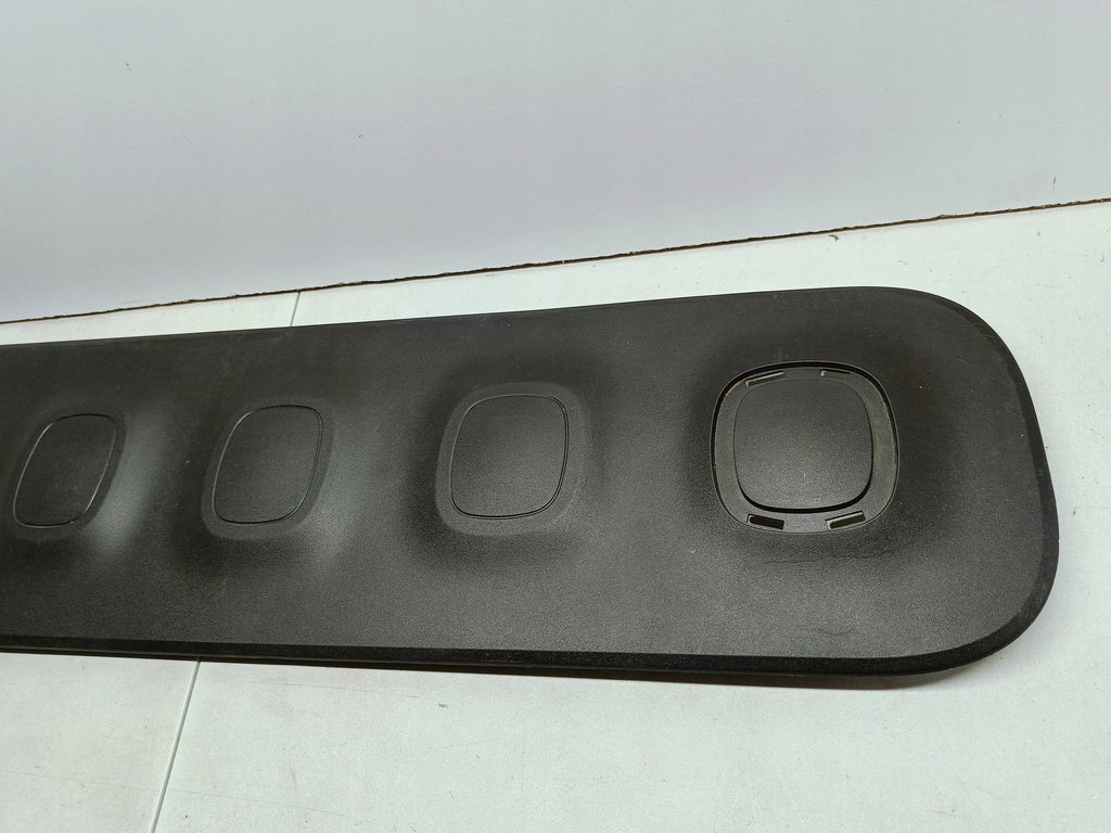 Citroen C3 III Aircross 17- LISTWA NAKŁADKA DRZWI PRAWA PRZÓD 9813090877