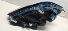 Laden Sie das Bild in den Galerie-Viewer, BMW 5 G30 G31 M5 F90 LASER SCHEINWERFER LINKS VORNE EU