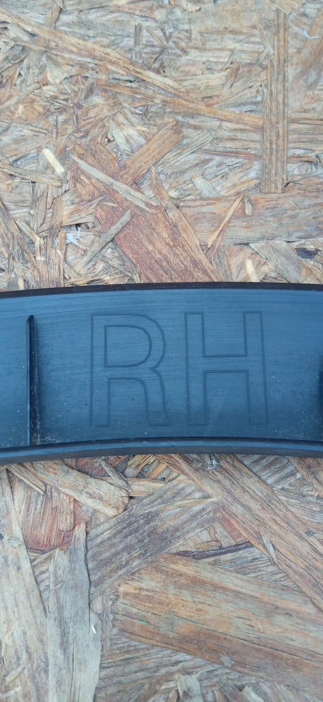 TESLA MODEL Y 20- VERKLEIDUNG KOTFLÜGEL RECHTS VORNE 1658696-00-A
