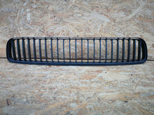 Laden Sie das Bild in den Galerie-Viewer, SKODA FABIA II 07- KÜHLERGRILL GITTER UNTEN STOßSTANGE VORNE 5J0853677