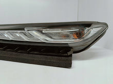 Load image into Gallery viewer, HYUNDAI KONA I 17- LAMPA GÓRNA ŚWIATŁO DRL LEWY PRZÓD 92207-J9000