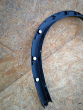 Load image into Gallery viewer, BMW X1 F48 15- REAR RIGHT FENDER TRIM