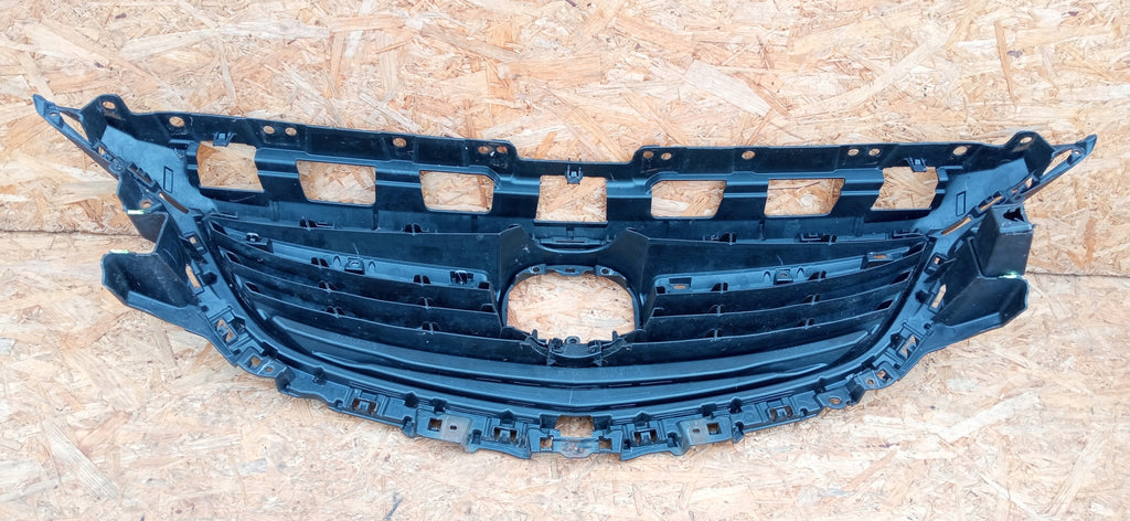 MAZDA 6 GJ 12- ATRAPA KRATKA GRILL ZDERZAKA PRZEDNIEGO GHP9-50712