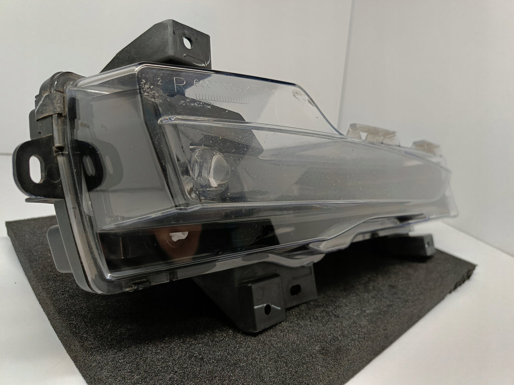 TESLA MODEL 3 M3 17-HALOGEN DRL PRAWY LAMPA PRZECIWMGIELNA LED 1077396-00-C