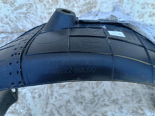 Laden Sie das Bild in den Galerie-Viewer, KIA RIO IV 4 17- RADHAUS RECHTS HINTEN RECHTS HINTEN 86822-H8000 86826-H8000