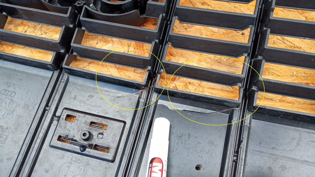 AUDI Q3 II 83A 18- ATRAPA KRATKA GRILL