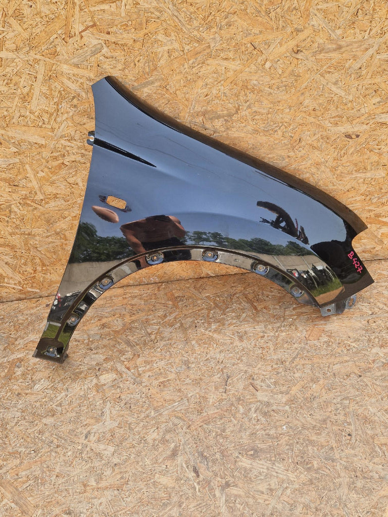 NISSAN QASHQAI J10 LIFT 09-13 KOTFLÜGEL RECHTS VORNE