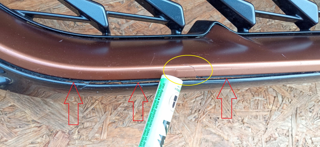 SEAT CUPRA BORN 21- ATRAPA GRILL KRATKA ŚRODKOWA ZDERZAKA PRZÓD 10E805903C