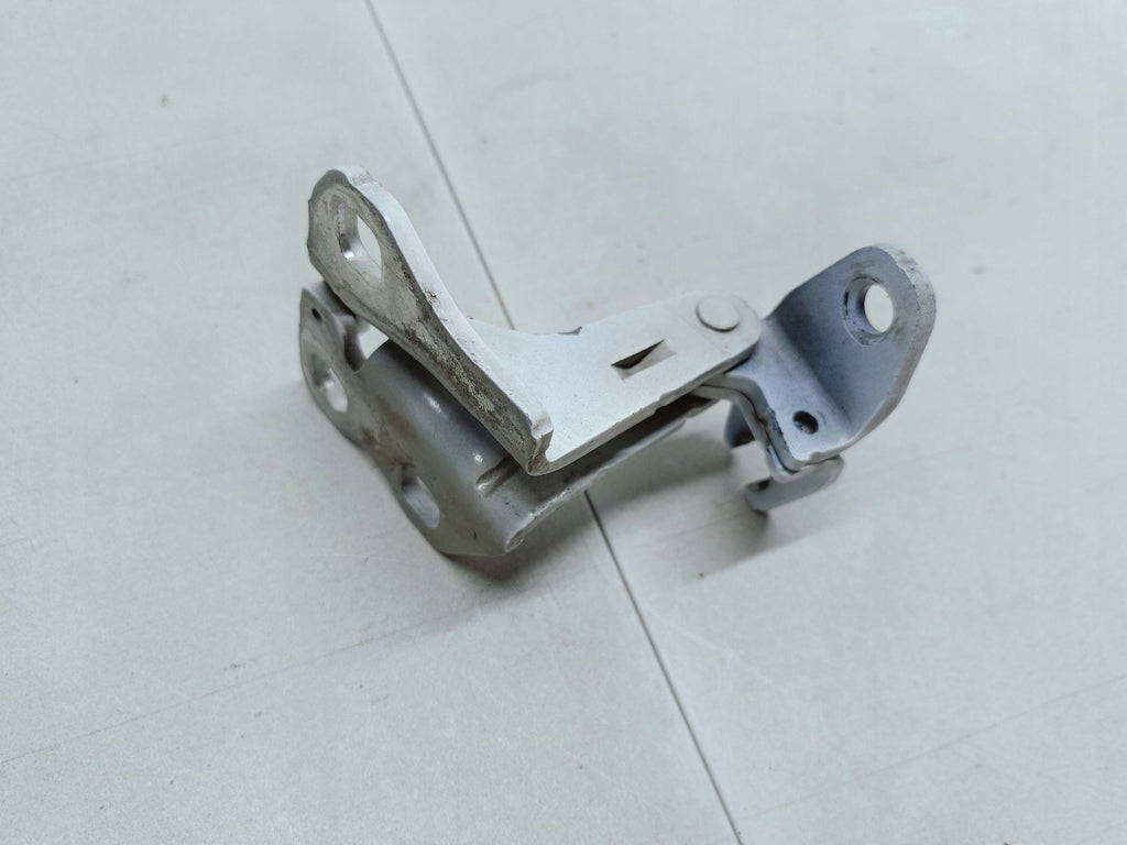 Tesla Model 3 M3 17- TÜR SCHARNIER LINKS HINTEN UNTEN ES57 A046571
