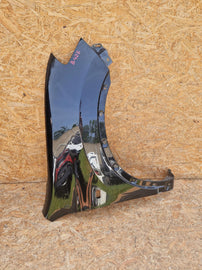 NISSAN QASHQAI J10 LIFT 09-13 BŁOTNIK PRAWY PRZÓD PRZEDNI