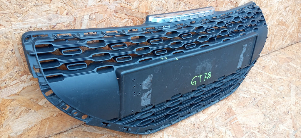 PEUGEOT 208 I 12- KÜHLERGRILL STOSSSTANGE VORNE 9672794377
