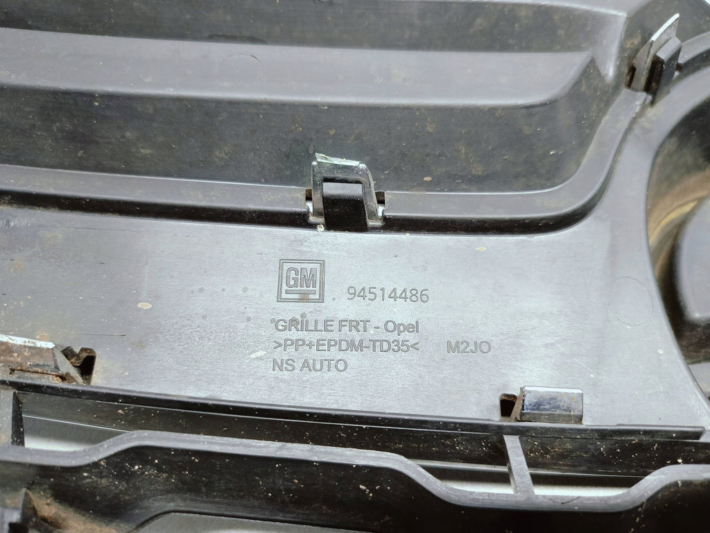 Opel Karl 15- KÜHLERGRILL STOSSFÄNGER VORNE CHROM 94514486