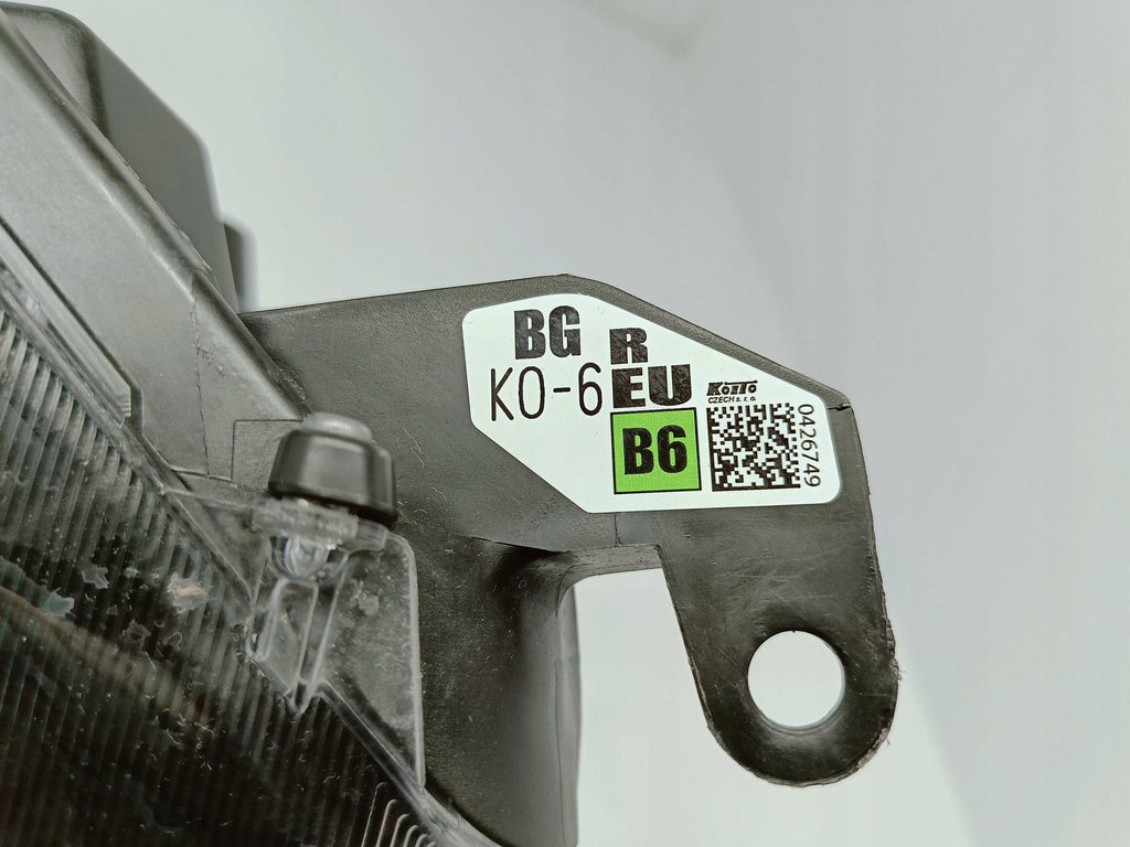 TOYOTA YARIS IV 4 P21 19-SCHEINWERFER RECHTS VORNE LINSE KOITO K0-6 EU