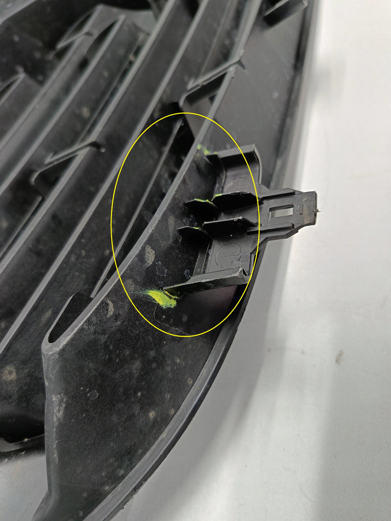 RENAULT TRAFIC III 3 14- KÜHLERGRILL STOßSTANGE VORNE 623108673R