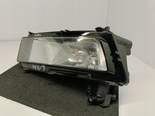 Laden Sie das Bild in den Galerie-Viewer, VOLKSWAGEN TOURAN II 15- HALOGENSCHEINWERFER NEBELSCHEINWERFER LINKS 5TA941661