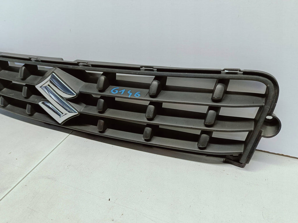 Suzuki Splash LIFT 12- KÜHLERGRILL STOSSFÄNGER VORNE EMBLEM 7174180M0