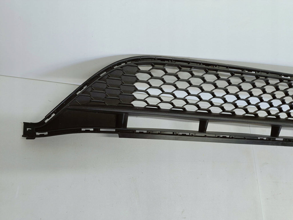 Mercedes A-KLASA W177 AMG 18- KRATKA DOLNA GRILL ZDERZAKA PRZÓD A1778859100