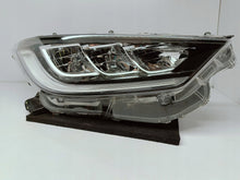 Laden Sie das Bild in den Galerie-Viewer, Toyota Yaris IV 4 XP21 19- SCHEINWERFER RECHTS VORNE FULL LED KOITO K0-8