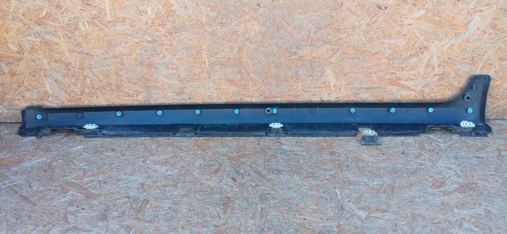 Citroen C3 III 16- PRÓG LISTWA PROGOWA NAKŁADKA PROGU PRAWA 9813817380