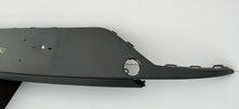 Laden Sie das Bild in den Galerie-Viewer, SEAT LEON III KOMBI 5F 13- LEISTE ANSATZ HINTEN STOßSTANGE 5F9807487