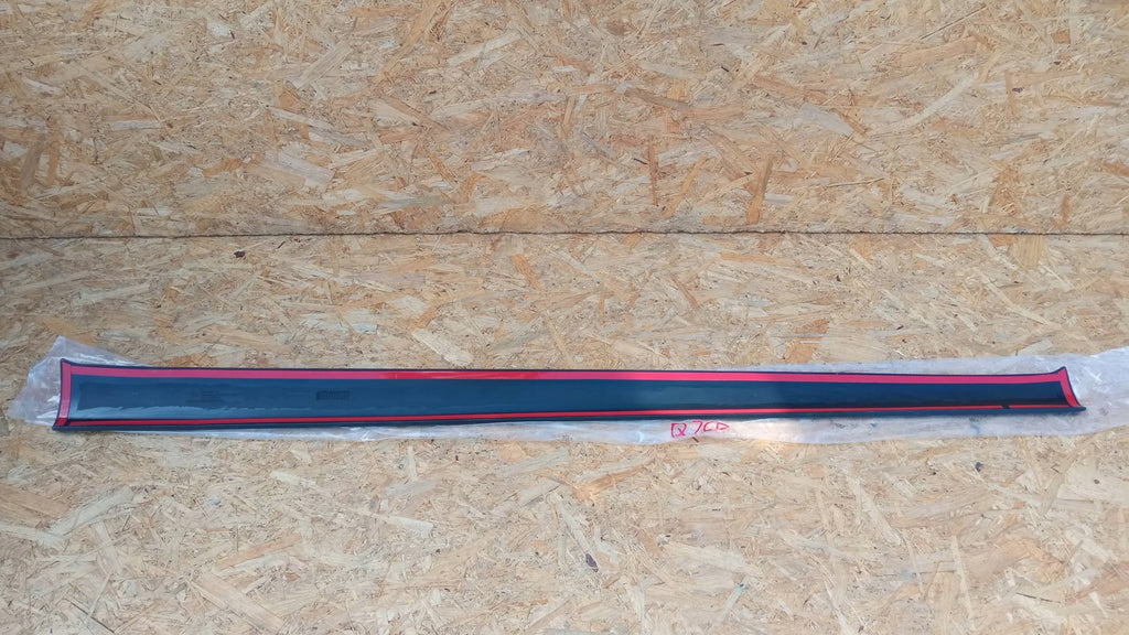 SUZUKI SWIFT MK7 LEFT SILL TRIM OUTDOOR