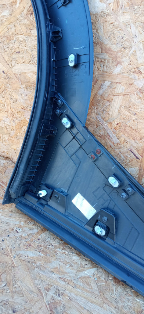 KIA EV6 2021- TÜRZIERLEISTE LINKS HINTEN 87733-CV100