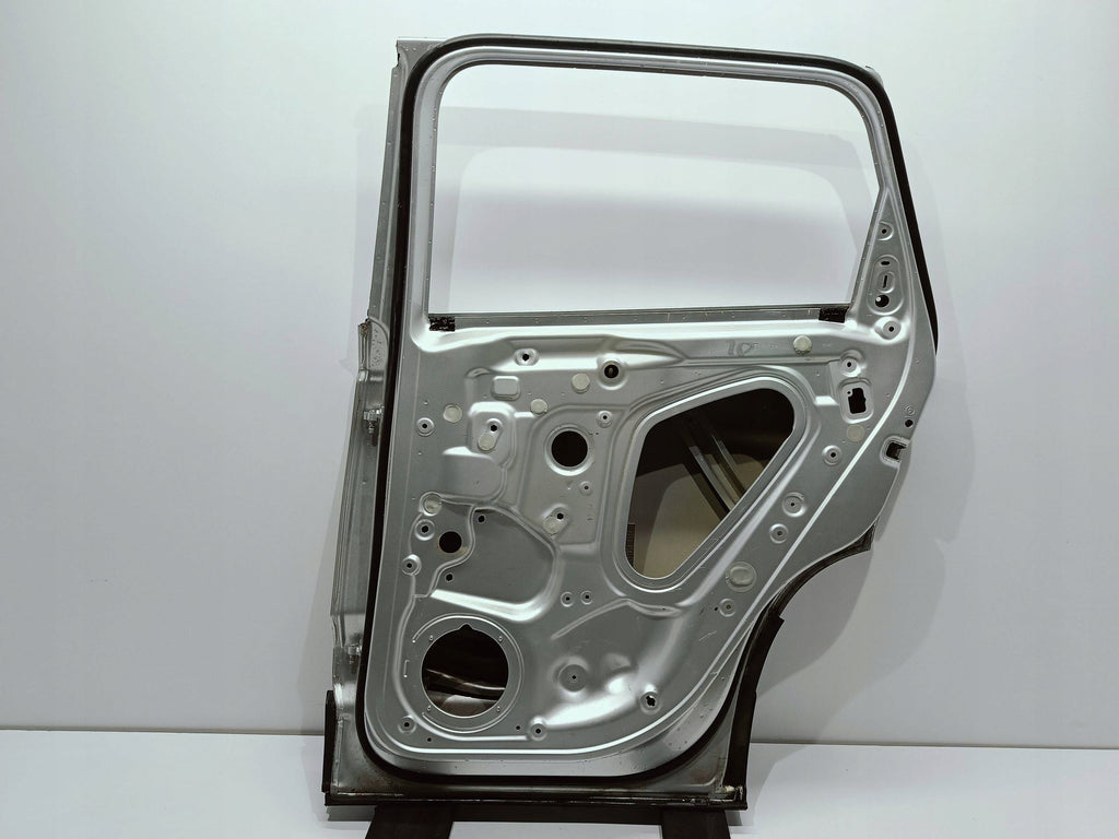 SEAT ATECA 575 SKODA KAROQ 57A DRZWI PRAWE TYŁ TYLNE 575833312