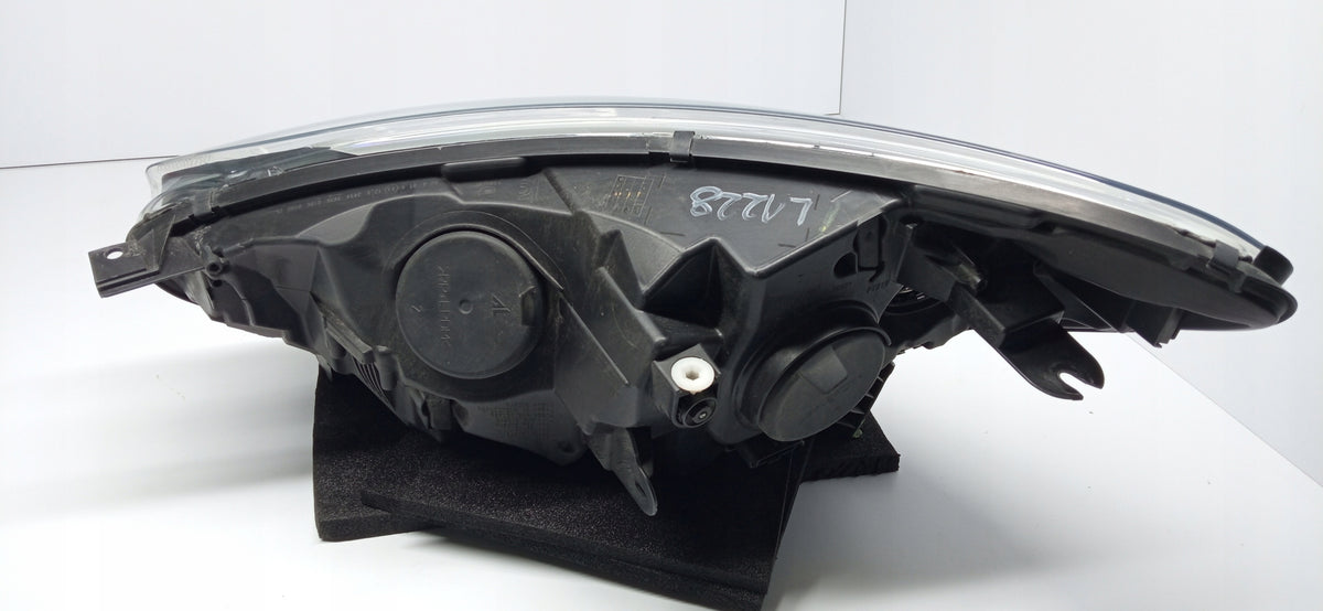 Renault Captur I 13- Lampa Reflektor Prawy Przód Zwykła H1 260105066R — zdjęcie 10 z 14