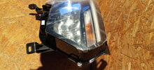 Laden Sie das Bild in den Galerie-Viewer, RENAULT MASTER 19- LAMPA PRAWA PRZÓD PRAWA PRZEDNIA NOWA OE 260105567R