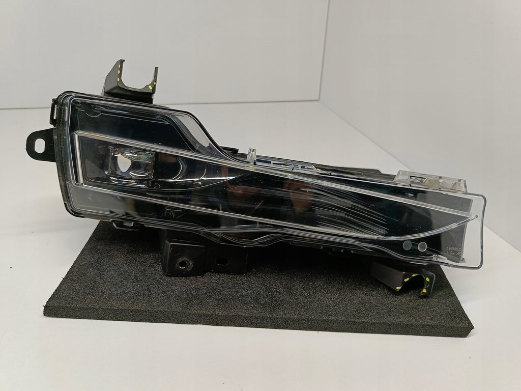 TESLA 3 LIFT Y 20- HALOGEN DRL PRAWY LAMPA PRZECIWMGIELNA LED 1624798-00-A