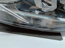 Załaduj zdjęcie do przeglądarki galerii, VOLKSWAGEN GOLF VII LIFT 17- LAMPA REFLEKTOR PRAWY PRZÓD H7+LED 5G1941006D