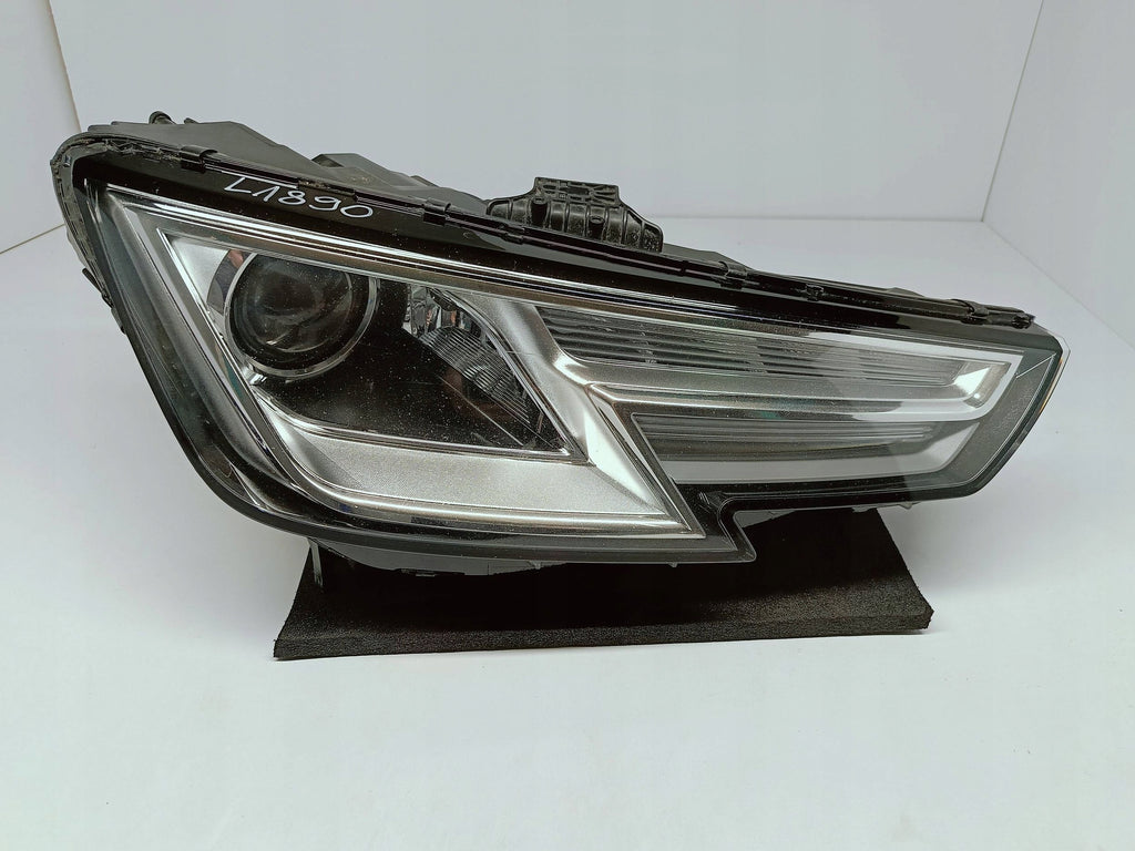 Audi A4 B9 8W 15- LAMPA PRAWA PRZÓD PRZEDNIA KSENON+LED 8W0941006