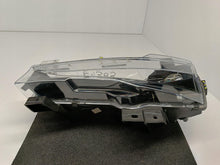 Laden Sie das Bild in den Galerie-Viewer, TESLA MODEL 3 M3 17- HALOGEN DRL LEWY LAMPA PRZECIWMGIELNA LED 1077395-00-C