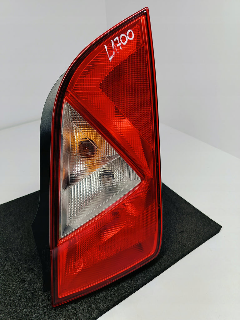 SEAT MII KF1 11- RÜCKLEUCHTE RECHTS HINTEN RECHTE HINTERE FARBE EU OEM 1SL945096K