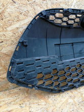 Load image into Gallery viewer, HYUNDAI IX20 LIFT 15- ATRAPA KRATKA GRILL ZDERZAKA PRZEDNIEGO 86351-1K500