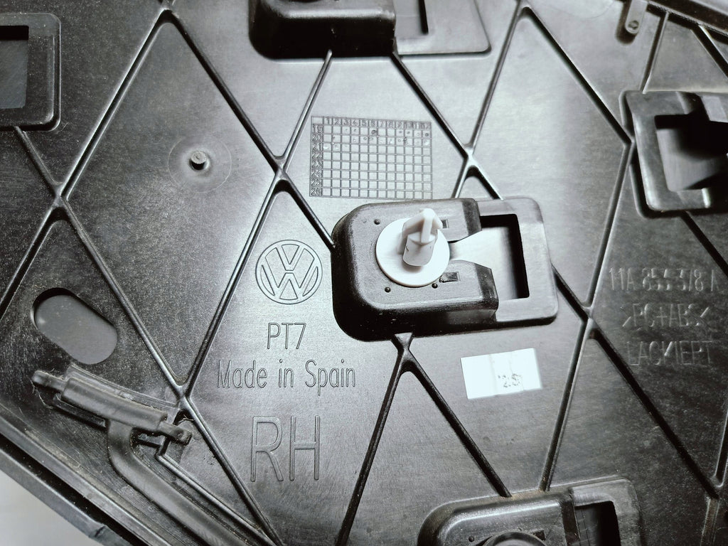 Volkswagen ID.4 ID4 20- LISTWA NAKŁADKA OSŁONA SŁUPKA PRAWY TYŁ 11A853378