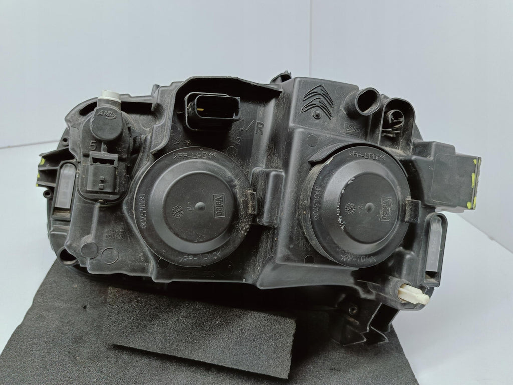 CITROEN C3 III 16- LAMPA PRAWA PRZÓD PRZEDNIA ZWYKŁA 9820059280