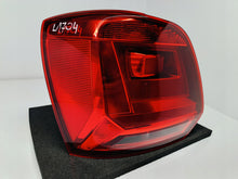 Załaduj zdjęcie do przeglądarki galerii, VOLKSWAGEN POLO 6C LIFT 14- LAMPA LEWY TYŁ LEWA TYLNA 6C0945095K