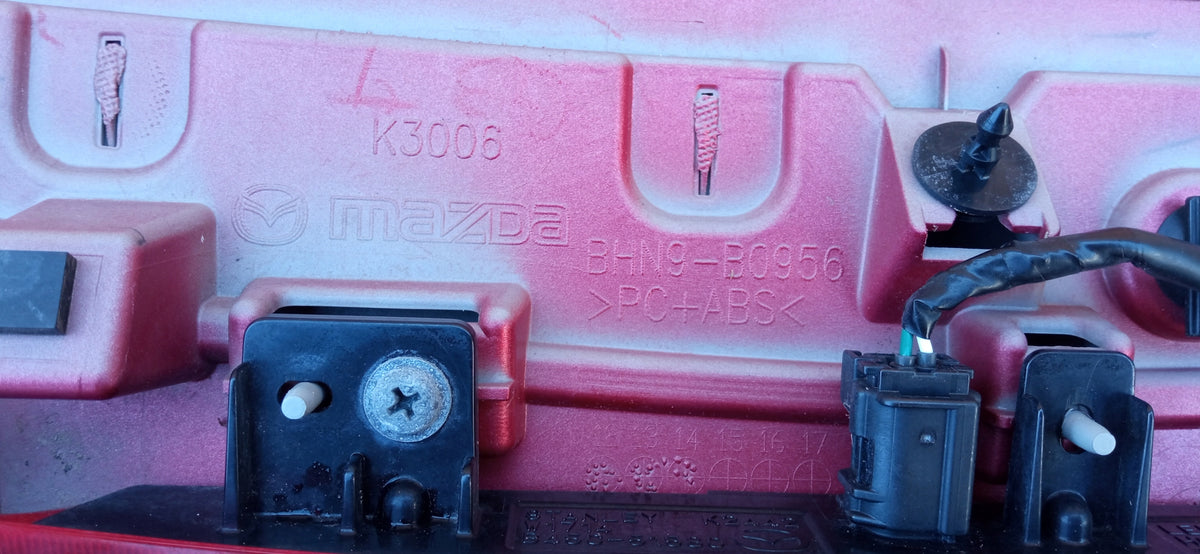Mazda 3 Bm Hb 13- Spoiler Spoilerkante Hinten Abdeckung Heckklappe BHN9-B0956 — Foto 12 von 12