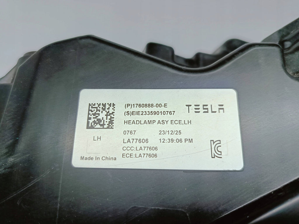 TESLA MODEL 3 LIFT HIGHLAND 23- LAMPA LEWA PRZÓD FULL LED EU 1760888-00-E