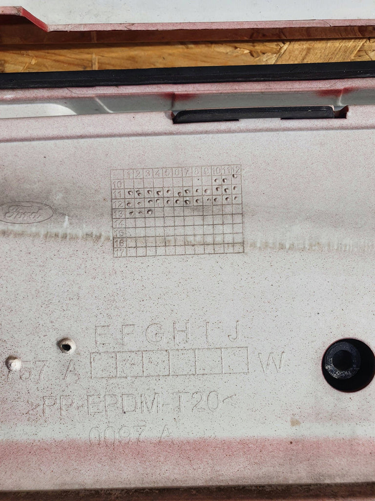 Ford Focus MK3 III 3 10-14 Zderzak przedni przód BM51-17757-A