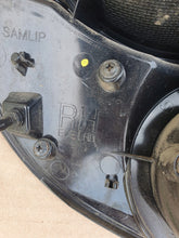 Laden Sie das Bild in den Galerie-Viewer, CHEVROLET AVEO T300 EU HECKLEUCHTE RECHTS HINTEN 96830986
