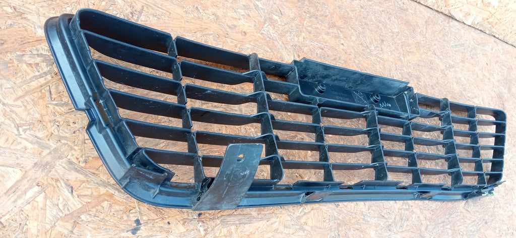 TOYOTA HILUX 15- MITTELGITTER STOßSTANGENGRILLE VORNE 53112-0K130
