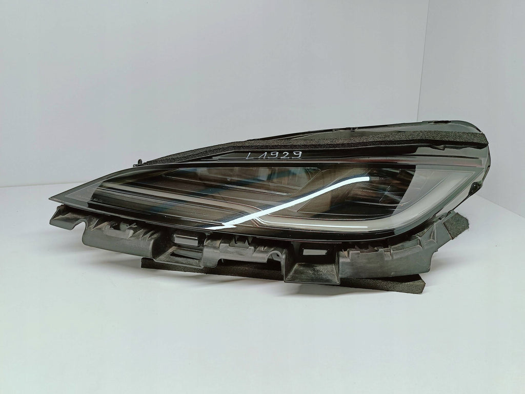 TESLA MODEL 3 LIFT HIGHLAND 23- LAMPA LEWA PRZÓD FULL LED EU 1760888-00-E