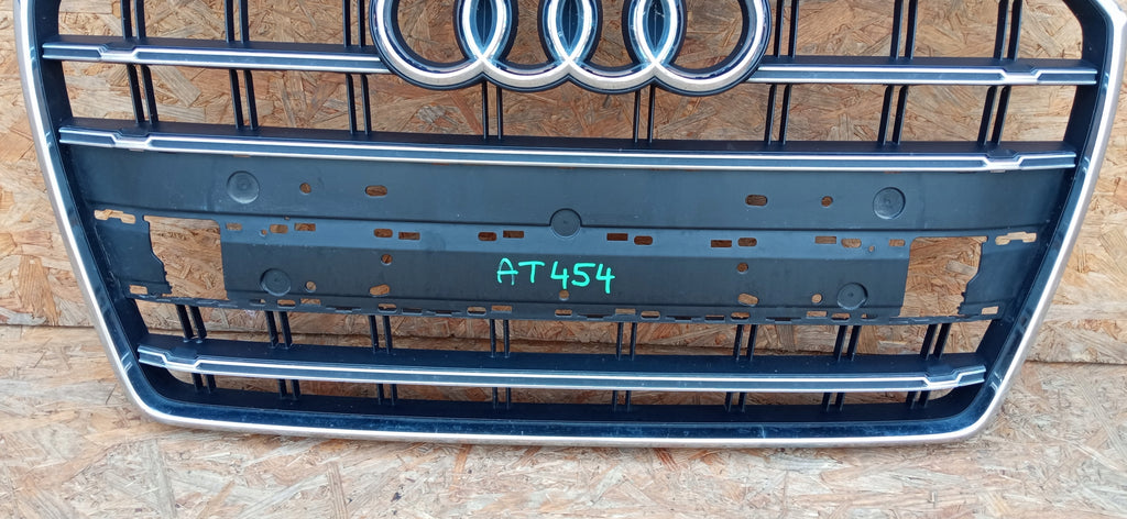AUDI A6 C7 LIFT 14- KÜHLERGRILL MITTE STOSSSTANGE VORNE 4G0853651BP