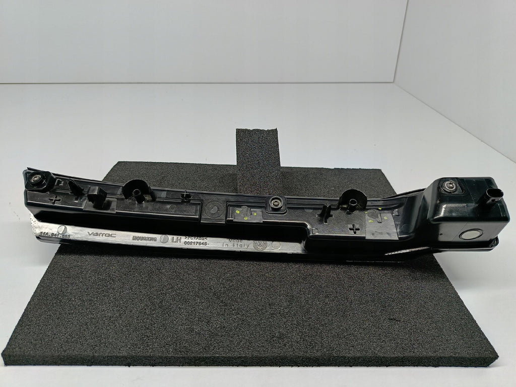 VOLKSWAGEN ID.4 ID4 19- LEUCHTE LEISTE LICHT TAGFAHRLICHT KÜHLERGRILL LINKS 11A941653