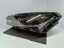 Laden Sie das Bild in den Galerie-Viewer, Skoda Enyaq iV 20- SCHEINWERFER LINKS VORNE VOLL LED CRYSTAL 5LB941015A