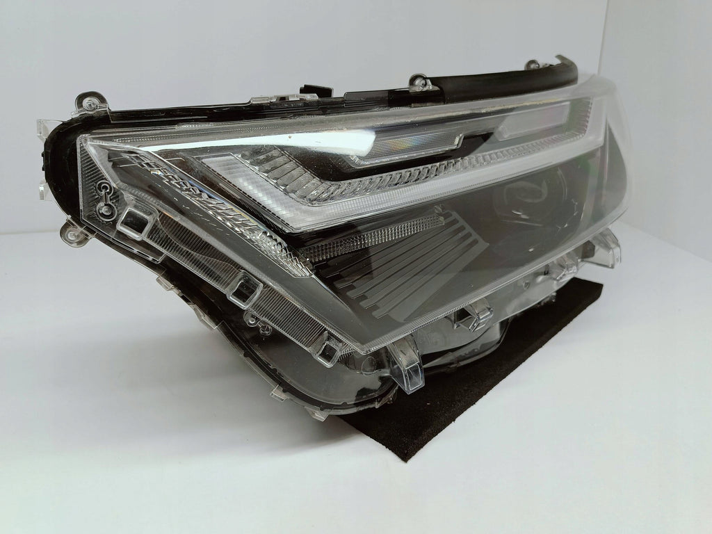 TOYOTA RAV4 V LIFT 22- LAMPA LEWA PRZÓD PRZEDNIA FULL LED EU 81185-42G10